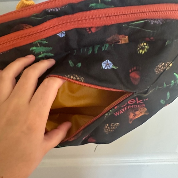 Eagle Creek Black and Yellow Travel Bag - Picture 4 of 10